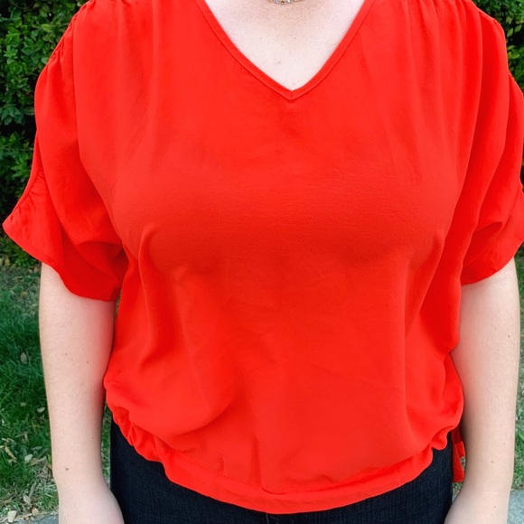 Slight weight orange blouse size M - Picture 2 of 5